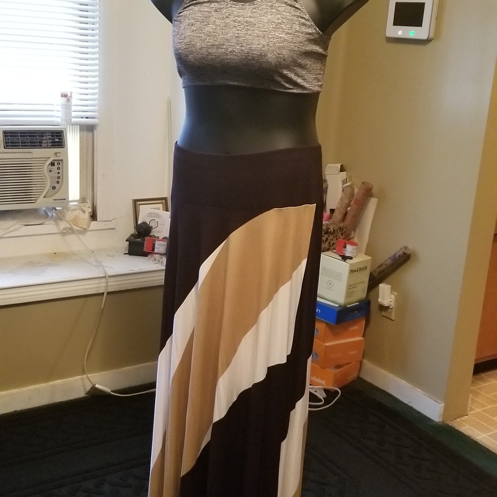 Skirt - Picture 2 of 2